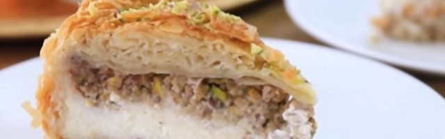 Baklava čizkejk je savršena kombinacija dva svima omiljena kolača