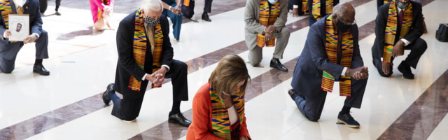 U ČAST FLOJDU: Demokratski kongresmeni klečali osam minuta i 46 sekundi