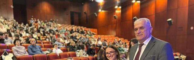 Dodeljene gradske stipendije i nagrade za 298 najboljih studenata i srednjoškolca iz Čačka