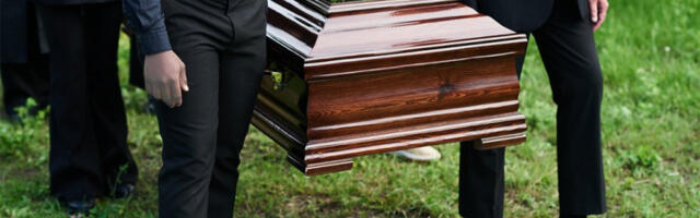 VODA ODNELA GROBLJE, VIŠE OD 20 KOVČEGA SURVALO SE U PROVALIJU! Potpuna katastrofa na jugu zemlje!