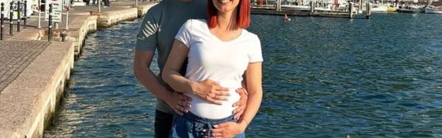 Trudna bivše pevačica "Ministarki", čerka bebu sa kolegom: Objavila emotivnu sliku