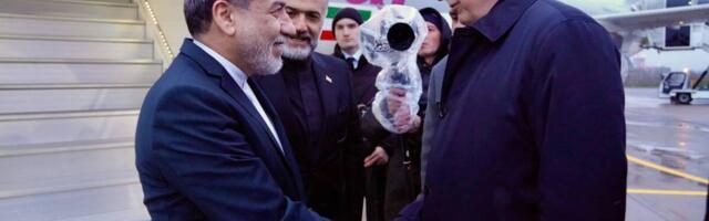 ARAGČI STIGAO U RUSIJU NA SASTANAK SA PUTINOM! Iranski mediji objavili snimak dočeka šefa diplomatije na aerodromu u Moskvi (FOTO, VIDEO)