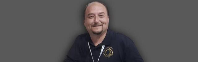Zoran je uspeo da dovede ceo svet u Trstenik - ono što on pravi ljudi plaćaju i po 18.000 evra