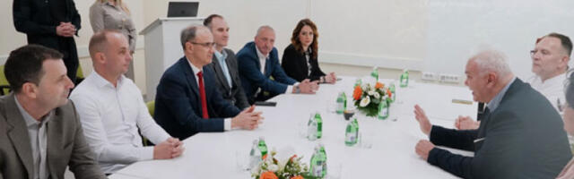 Мацут почео посету Аранђеловцу обиласком болнице за рехабилитацију Буковичка бања