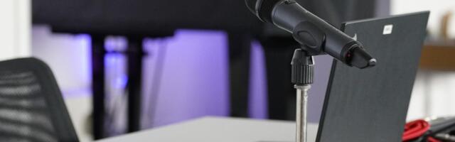 Skoro 40 odsto novih podkast emisija generiše veštačka inteligencija
