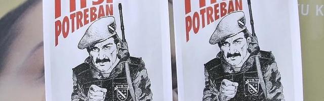 U Sarajevu polijepljeni plakati s natpisom “I ti si potreban za odbranu BiH”