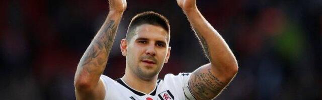 MITROVIĆ BACIO KOMENTATORE U TRANS! Vidite REAKCIJU britanskih izveštača! APSOLUTNI HIT! (VIDEO)
