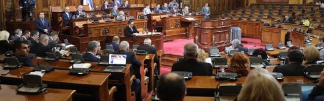 Raspad sistema: Nema STRUJE u holu Skupštine?!