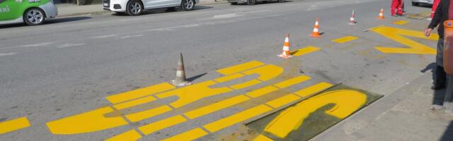 Radovi na obeležavanju horizontalne signalizacije u gradu