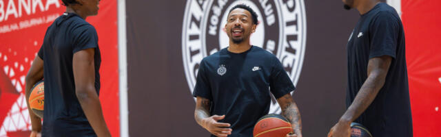 Ovo se čekalo! Otkriveno kada se Karlik Džons vraća na teren, navijači nisu mogli da čuju bolje vesti