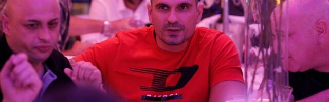 BIVŠI MUŽ MINE KOSTIĆ SNIMA DEVOJKE TOKOM MASAŽA: "Oseti lepotu do samog kraja"! Pevač našao novo zanimanje, a evo kroz kakvu je AGONIJU prošao zbog pevačice i ćerke (FOTO)