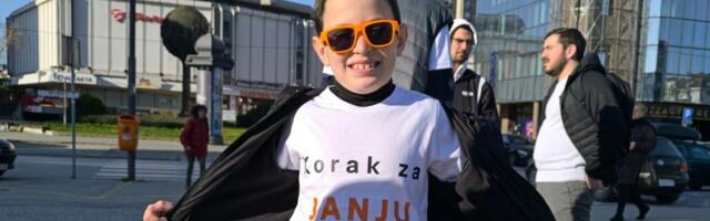 Mali Jakov (8) ne posustaje na putu da pomogne sestri! Prepešačio brojne kilometre samo da bi njoj bilo bolje