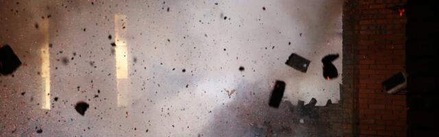 UŽAS! Upao u kuću s bombom, ubrzo odjeknula jaka eksplozija: Policajci zakasnili nekoliko minuta! IMA MRTVIH!