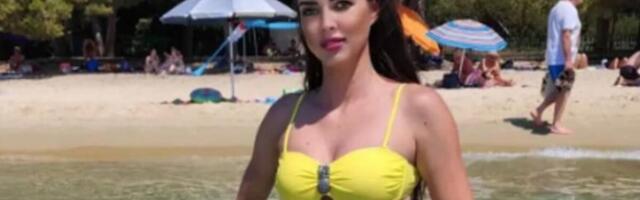 ĆERKA NAŠE FOLKERKE IZGLEDA KAO AVION! Pleni lepotom, a nosi i VISOKO zvanje! O porodičnoj fotki svi bruje