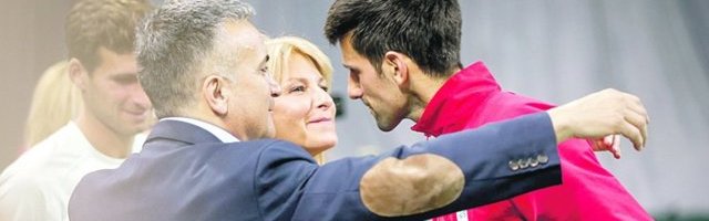 (FOTO) Otac mu je svetinja: Novak poslao Srđanu emotivnu poruku od koje kreću suze na oči!