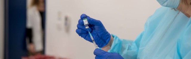 U Doboju ljudi otišli da prime vakcinu protiv korone, a "greškom" dobili pogrešno cepivo
