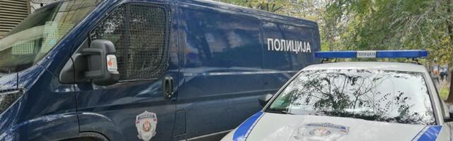 Jurio prolaznike TESTEROM, ljudi vrištali u panici: Hapšenje na Novom Beogradu