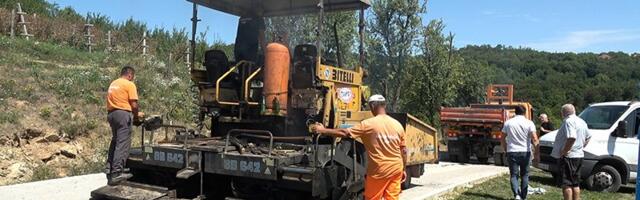 Završeno asfaltiranje Dunavske i kraka Ulice Braće Čolića u Sevojnu (VIDEO)