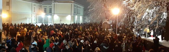 VELIKI VATROMET NA BADNJE VEČE U Loznici svečano uoči najradosnijeg praznika