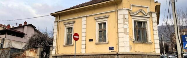 Legat za gimnazijalce ili plen za investitore: Bitka za zaštićenu kuću u centru Vranja