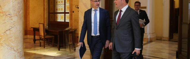 Počela vanredna sednica Skupštine Srbije: Glasa se o nepoverenju Vladi