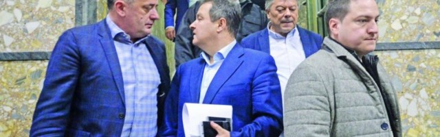 RUŽIĆU PROSVETA ANTIĆU "KORIDORI”:  Dogovor o izvršnoj vlasti sa SPS-om deo paketa za predsedničke i beogradske izbore