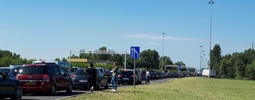 Na izlaz na graničnom prelazu Batrovci zadržavanje za teretna motorna vozila 60 minuta
