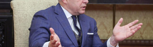 Фицо: Оно што ЕУ ради Србији нема везе са здравим разумом