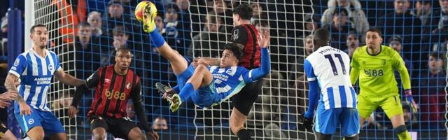 Ljudi, pa ovo je spektakl, srpski golman u Premijer ligi primio fenomenalan gol kakav se ne viđa često