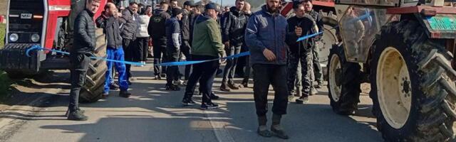 Poljoprivrednici u Blacu digli gas: "Stop uvozu mleka i mesa" (VIDEO, FOTO)