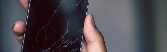 Supstanca popravlja slomljeni telefon!