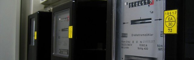 JEDE STRUJU! Svi gasimo svetla po kući kad hoćemo da uštedimo, a OVAJ uređaj nam "kreše" budžet svaki dan