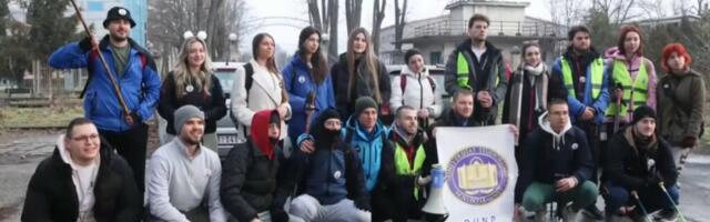 Studenti iz Kraljeva i Novog Pazara krenuli ka Kragujevcu