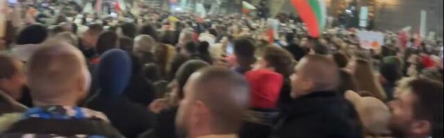 BUGARI TRAŽE OSTAVKU VLADE; Protesti u desetinama gradova širom zemlje (VIDEO)
