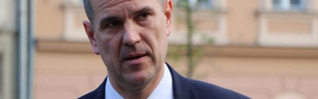 Monarhisti traže novog Koštunicu, kažu da rektor Đokić nije rešenje