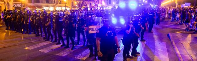 Protest protiv turista na Majorki eskalirao: Policija ispalila gumene metke na demonstrante, ima povređenih