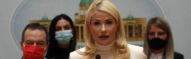 Tviter "ugasio" 12 naprednjaka: Među njima i Božićka