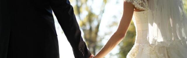 Komentar matičara na venčanju, devojci se "slošilo"