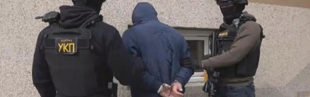 IZVADIO PIŠTOLJ, PA UPERIO NA MLADIĆE! U Rakovici se odigrala prava DRAMA - pokušao je filmsku krađu, ali mu nije pošlo za rukom!