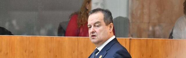 Nije istina da je Vučić naredio da policija uz primenu sile deblokira zgradu RTS-a: Ivica Dačić o navodima opozicije da će noćas doći do napada na studente