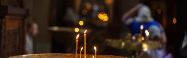 PRAVOSLAVNI VERNICI DANAS SLAVE SVETOG PORFIRIJA Ovaj svetac uobičavao je da sluša ispovesti vernika satima