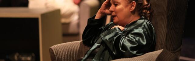 Predstava "Nasamo sa svima" u Teatru