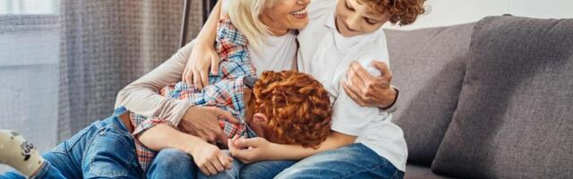 Imam 57 godina i odgajam šestoro unučića: Moji dani su pakleni, ali ne znam da kažem ne!