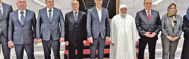 Председник Алжира угостио премијера Ђуру Мацута