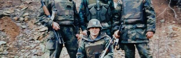 "Kako je, borci, držite se hrabro, ne sme ni pedalj ove zemlje da padne!" – major Dragutin Dimčevski u borbi za život i smrt na Košarama 1999.