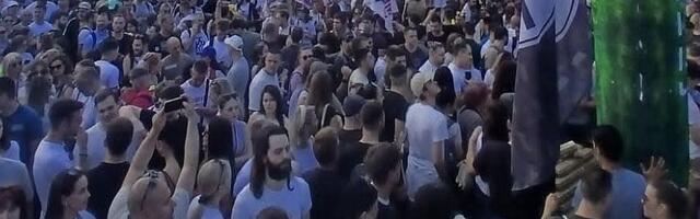 MUP tvrdi da je na Slaviji 34.300 ljudi, Arhiv procenjuje na više od 100.000