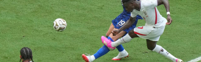 Istorijska goleada: Englezi spakovali Francuskoj 6 komada u meču za bronzu, “trikolori” izbegli bruku