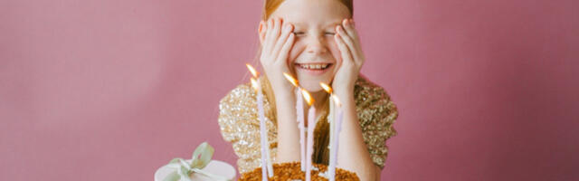 DETE TRAŽILO TORTU ZA ROĐENDAN KOJA JE PRESTRAVILA SVE REDOM! Gosti u šoku, nikome nije bilo jasno sta se dešava!