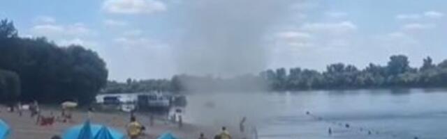 Čudna POJAVA na plaži u Srbiji rasterala kupače (VIDEO)