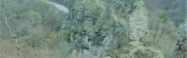 ARHEOLOŠKA ISTRAŽIVANJA NA LOKALITETU MARKOVO KALE Pripreme za rekonstrukciju koju će obaviti Zavod za zaštitu spomenika kulture iz Niša